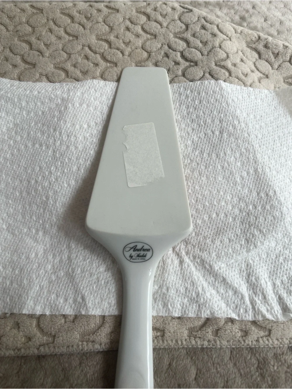 Andrea By Sadek Hummingbird Collection Ceramic Floral Hibiscus 10” Cake Server